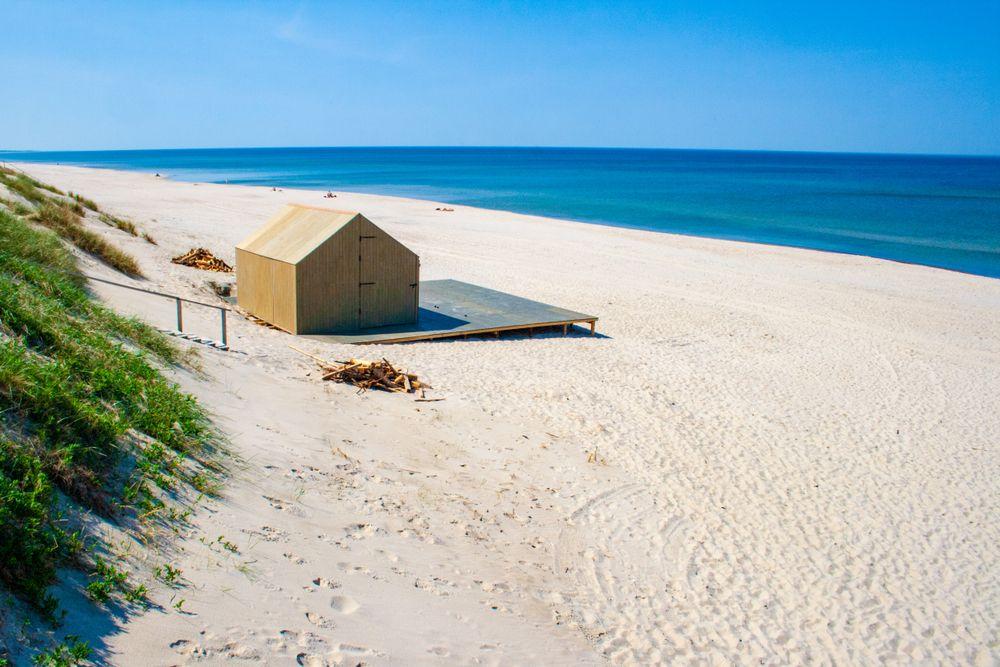 Mare e sabbia a Nida, Penisola Curlandese © Michele Ursi / Shutterstock