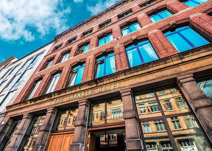 Find the Best Hotels in Liverpool with Great Deals and Discounts