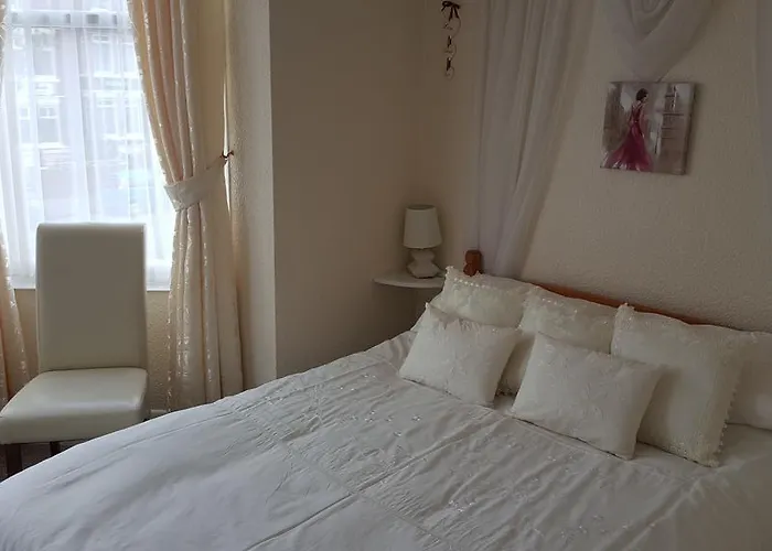 Top Dog-Friendly Hotels in Scenic Scarborough