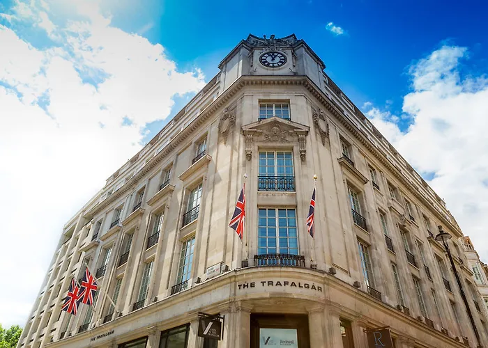 Hotels in London Near The Strand: Find Your Ideal Accommodation